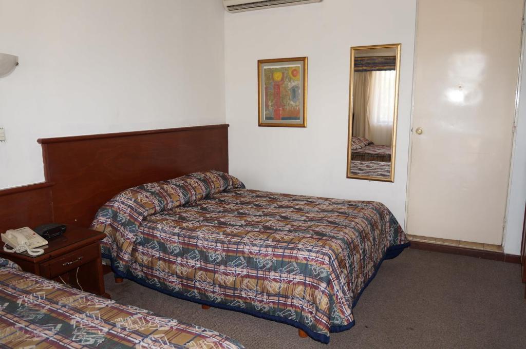 Maria Luisa Inn & Suites Juarez  Eksteriør bilde