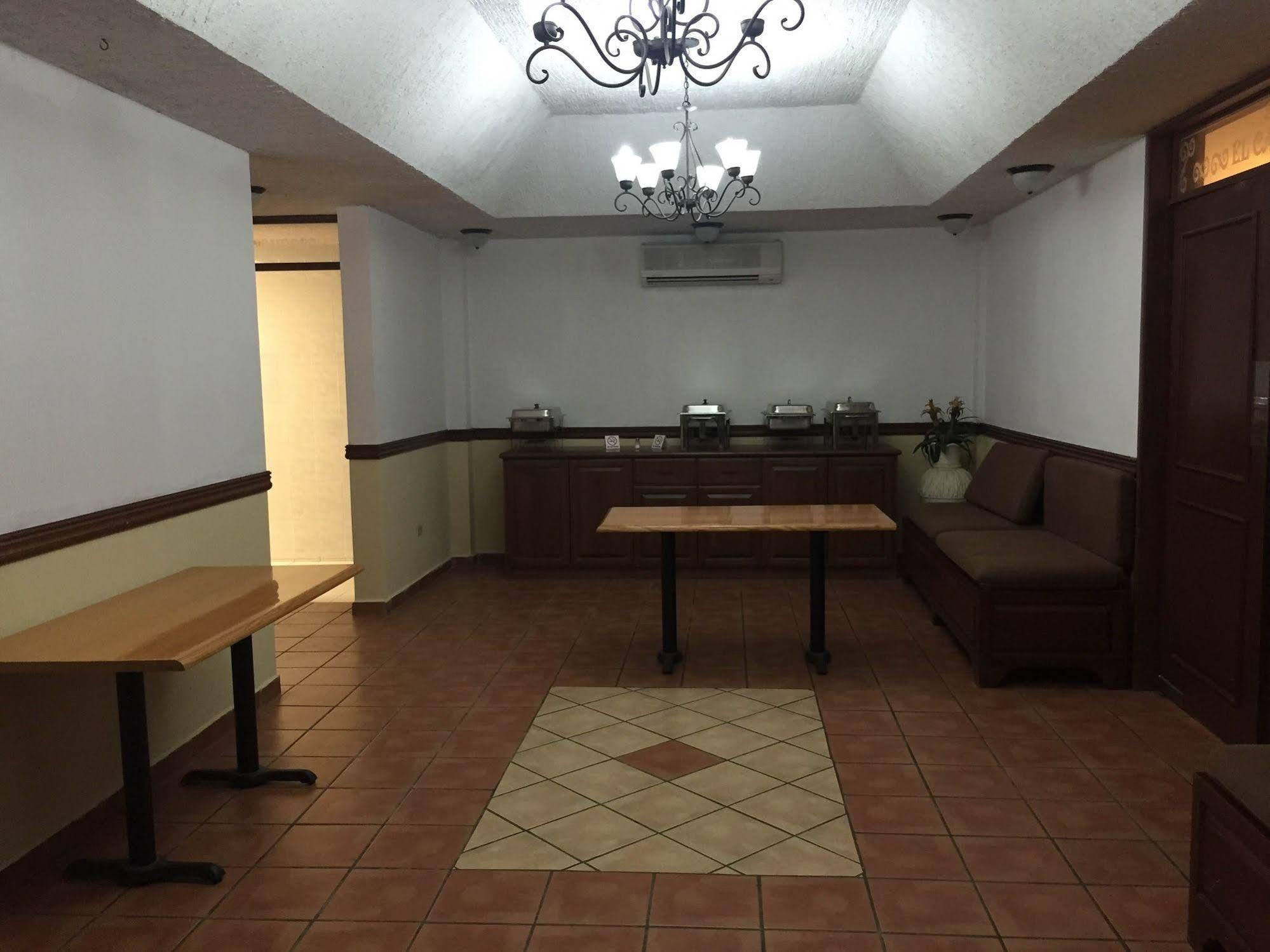 Maria Luisa Inn & Suites Juarez  Eksteriør bilde